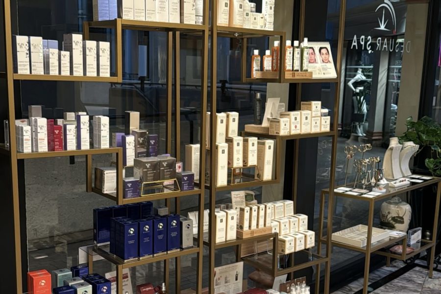 Skincare retail display at DE SUAR DTLA Spa at the Westin Bonaventure